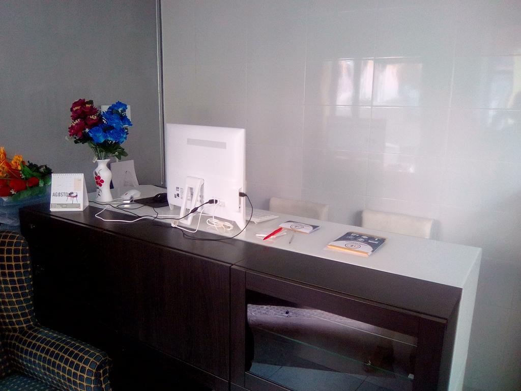 Hostal Lavapies Madrid Luaran gambar