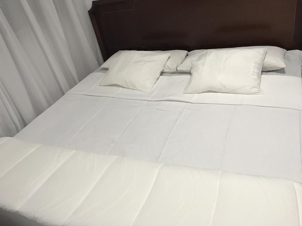 Hostal Lavapies Madrid Luaran gambar