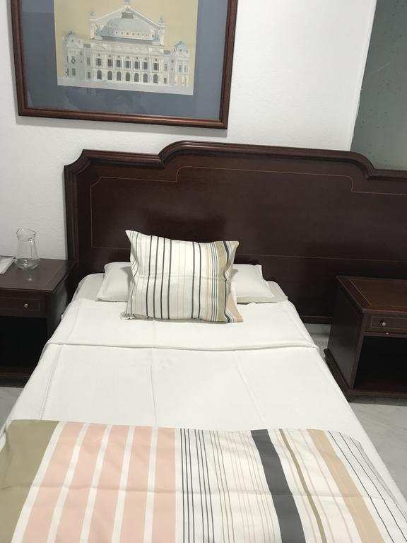 Hostal Lavapies Madrid Luaran gambar