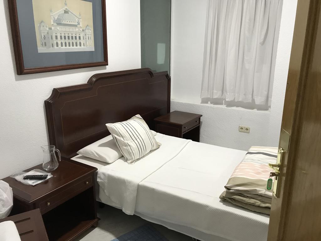 Hostal Lavapies Madrid Luaran gambar