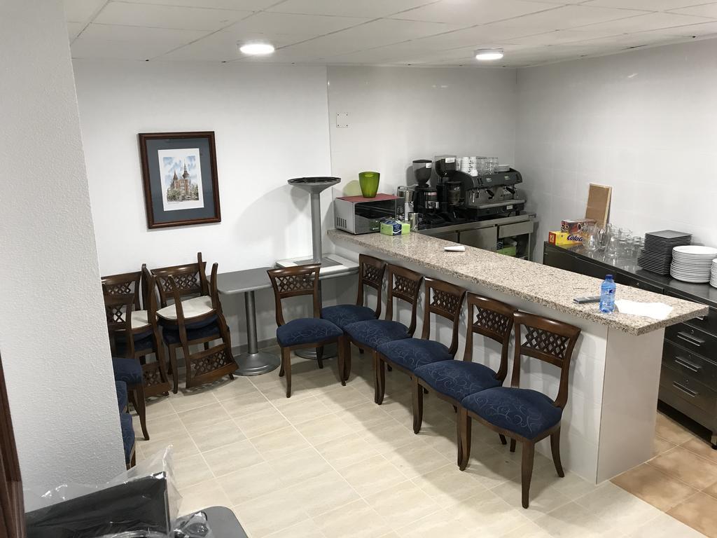 Hostal Lavapies Madrid Luaran gambar