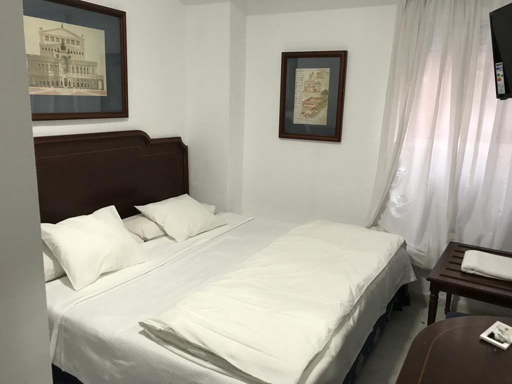 Hostal Lavapies Madrid Luaran gambar