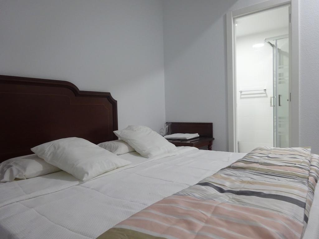 Hostal Lavapies Madrid Bilik gambar