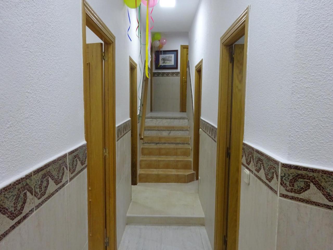 Hostal Lavapies Madrid Luaran gambar