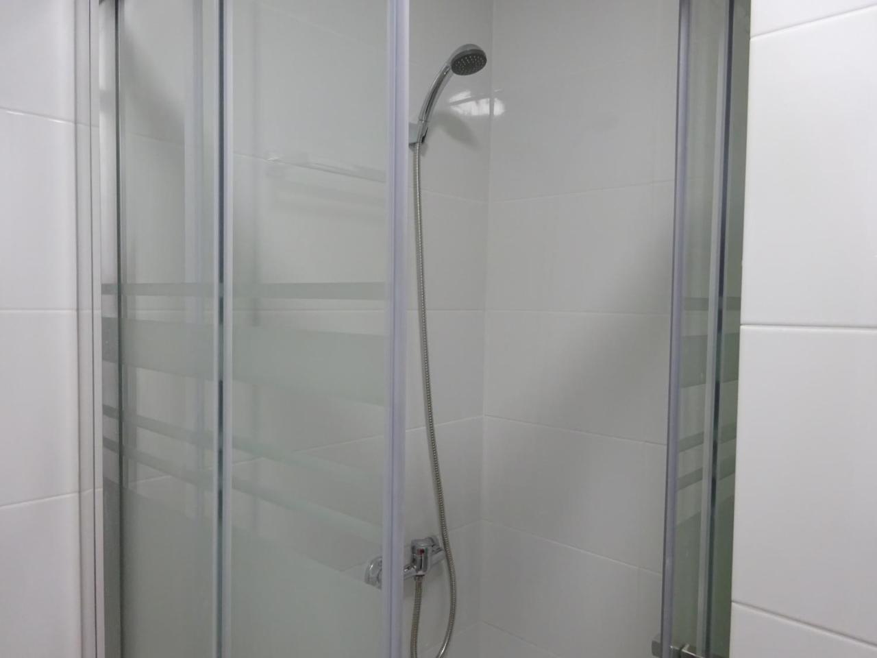 Hostal Lavapies Madrid Luaran gambar