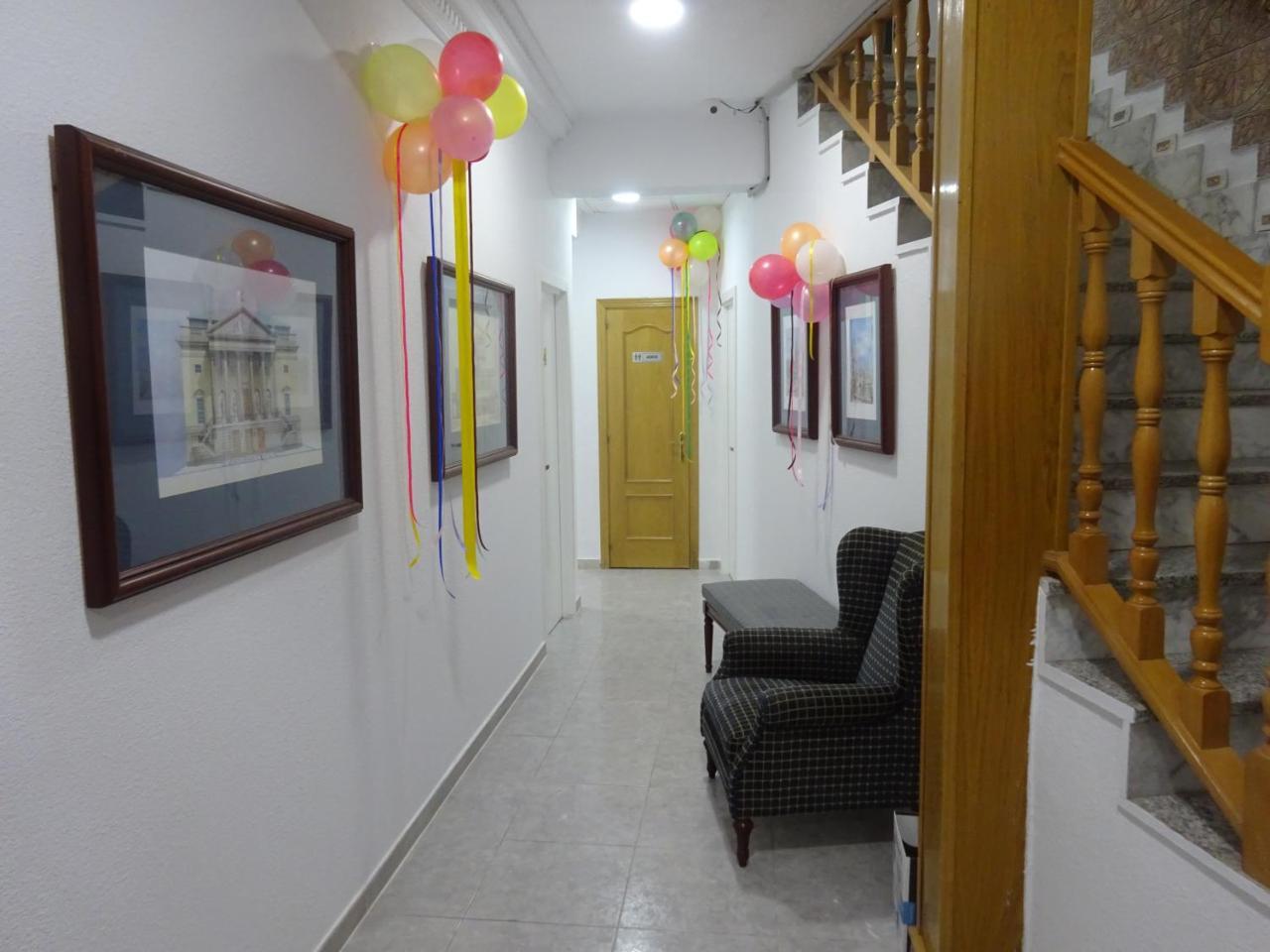 Hostal Lavapies Madrid Luaran gambar