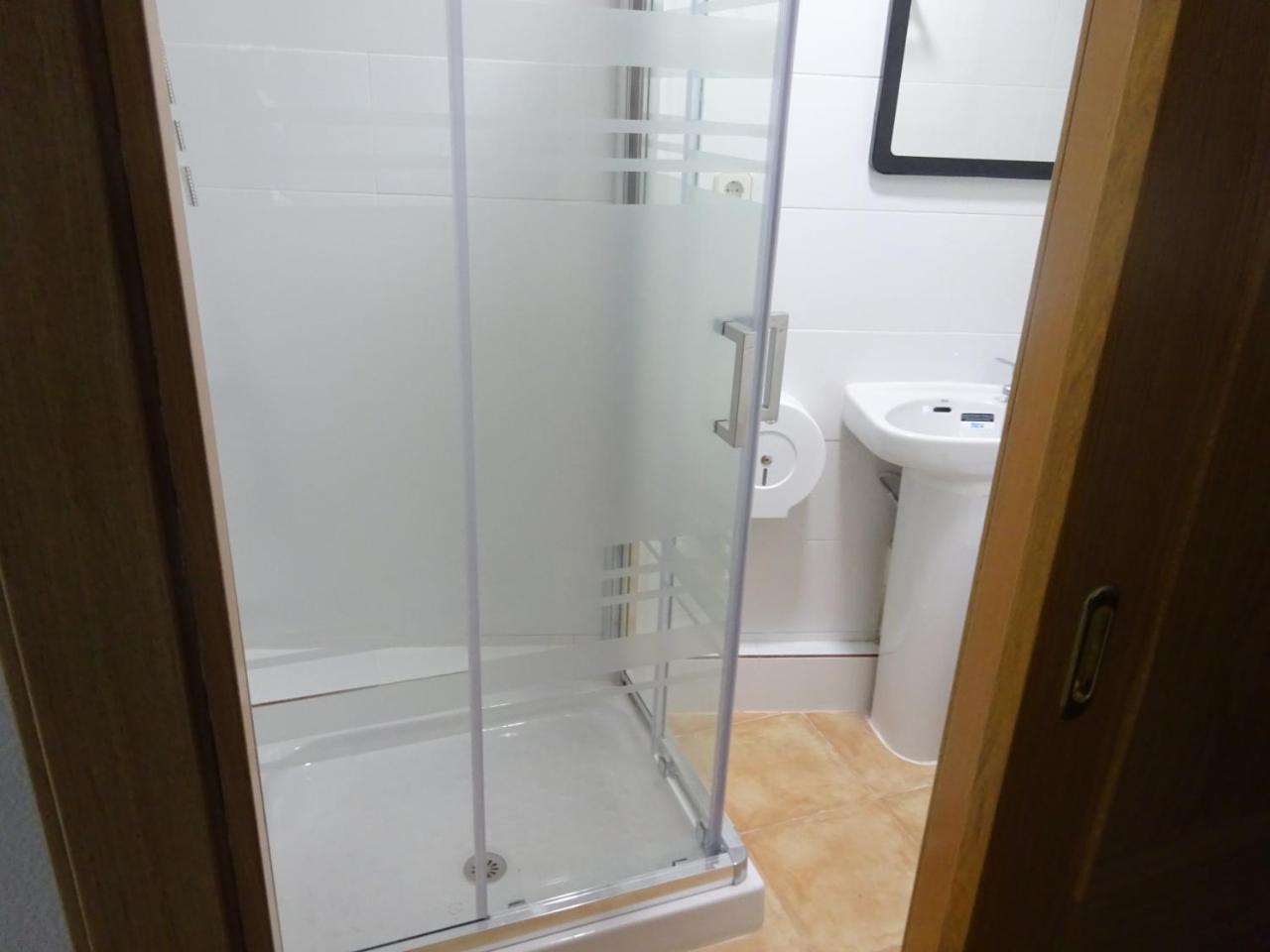 Hostal Lavapies Madrid Luaran gambar